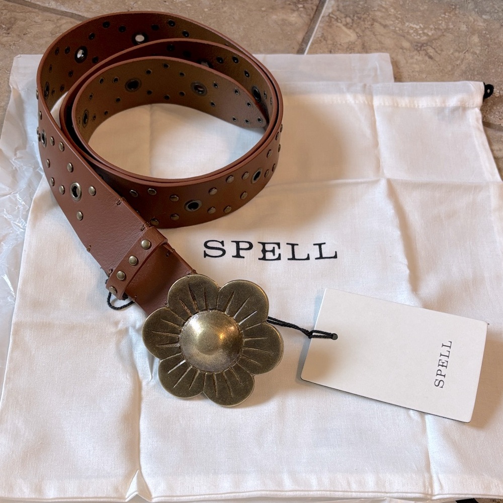 NWT SPELL DAISY STUDDED BELT ANTIQUE TAN